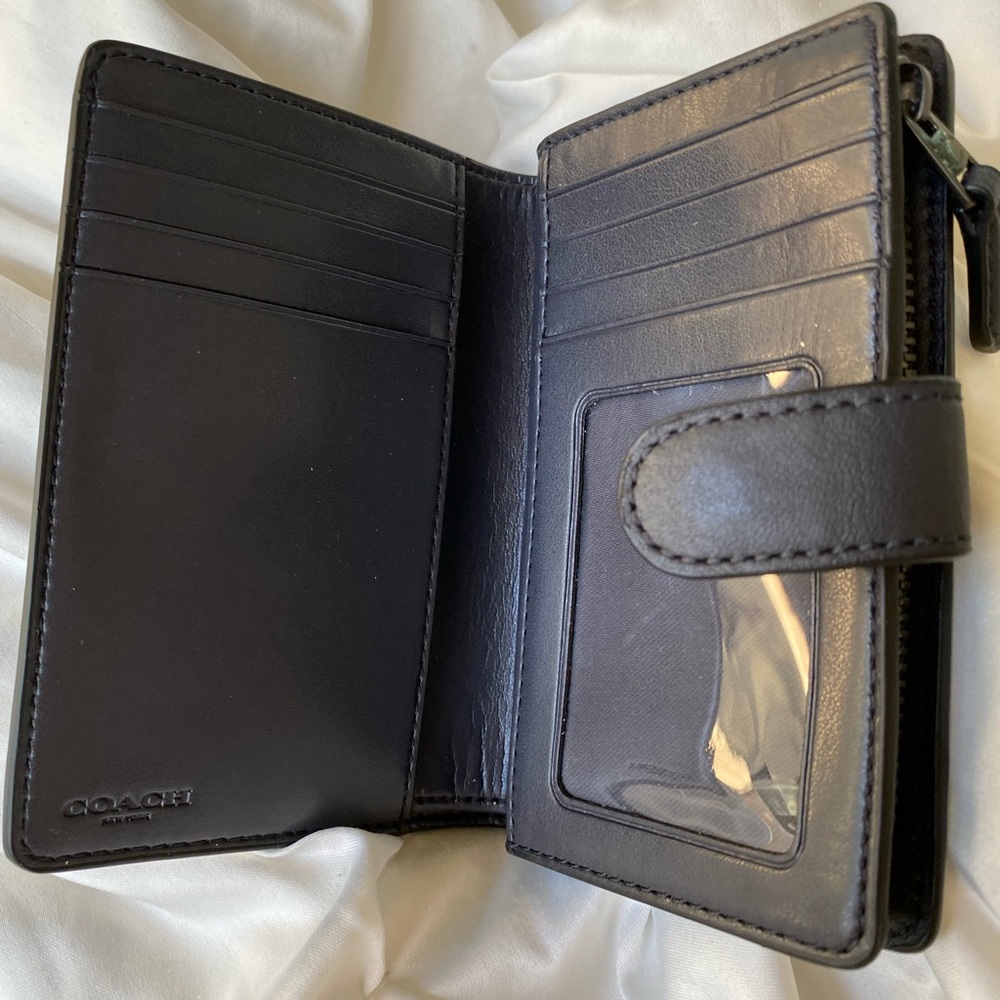 Coach Logo Wallet New - Picture 7 of 8